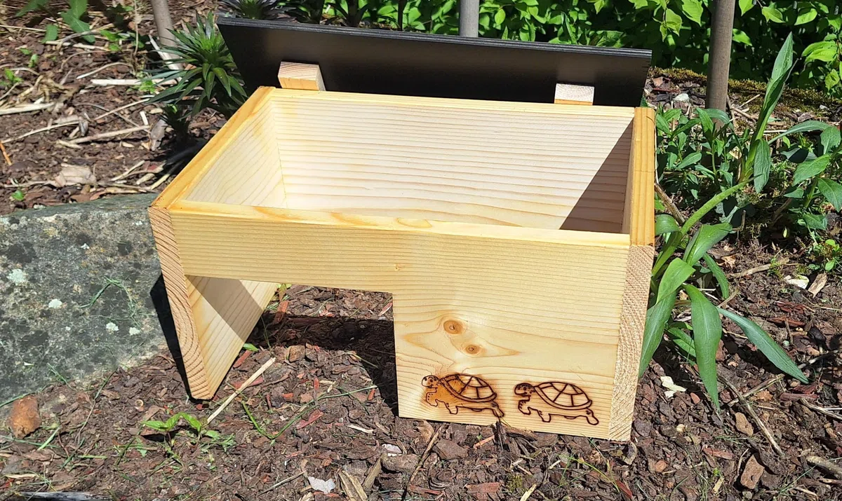 Caseta para tortugas de alta calidad (SH8) barnizada de madera maciza de 20 mm de grosor, resistente a la intemperie, para tortugas, resistente a la intemperie