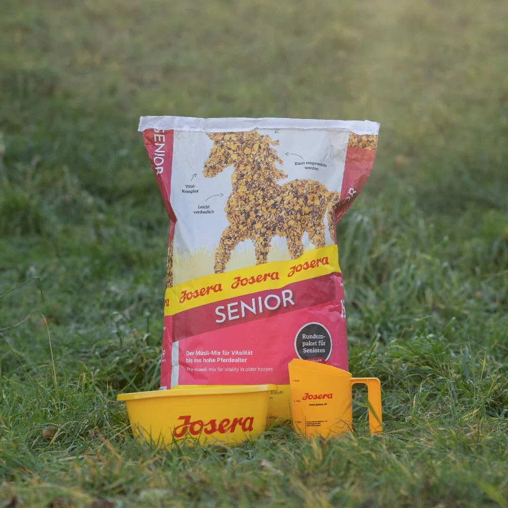Josera Senior, 1 x 15 kg, Comida Premium para Caballos con Complejo Vital, fácil de digerir, Buena para Alimentar, Comida para Caballos Senior
