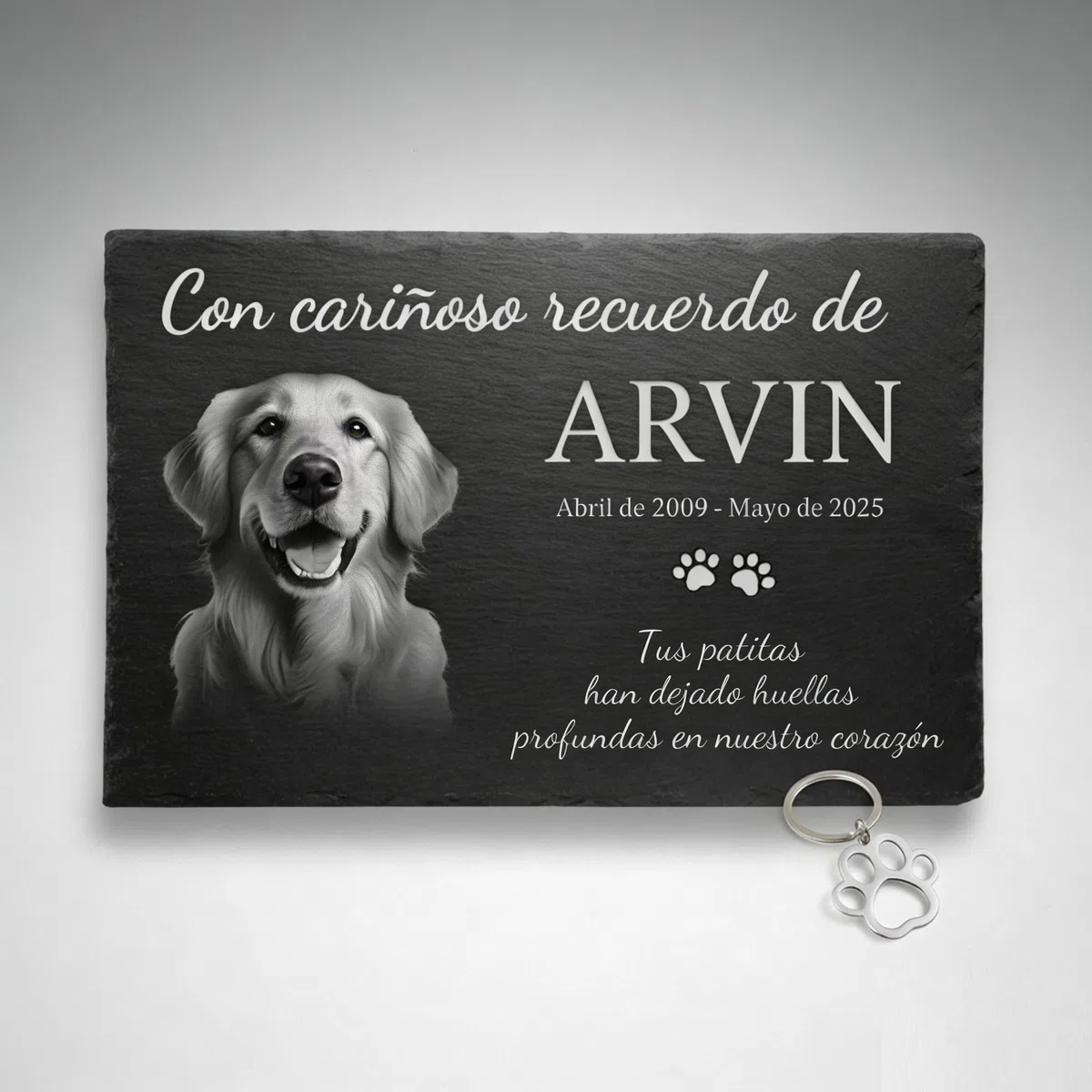 Placa Conmemorativa Personalizada para Mascotas en Pizarra Natural – Memorial para Perro o Gato con Foto y Texto Grabado – Apta para Exterior – 30x15 / 30x20 / 40x30 cm