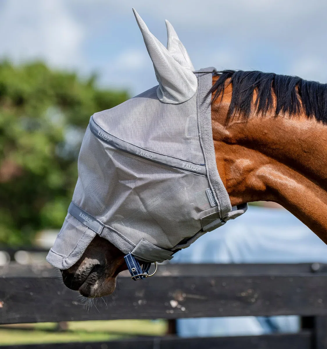 Horseware Irlanda Rambo Flymask Plata y Gris Titanio