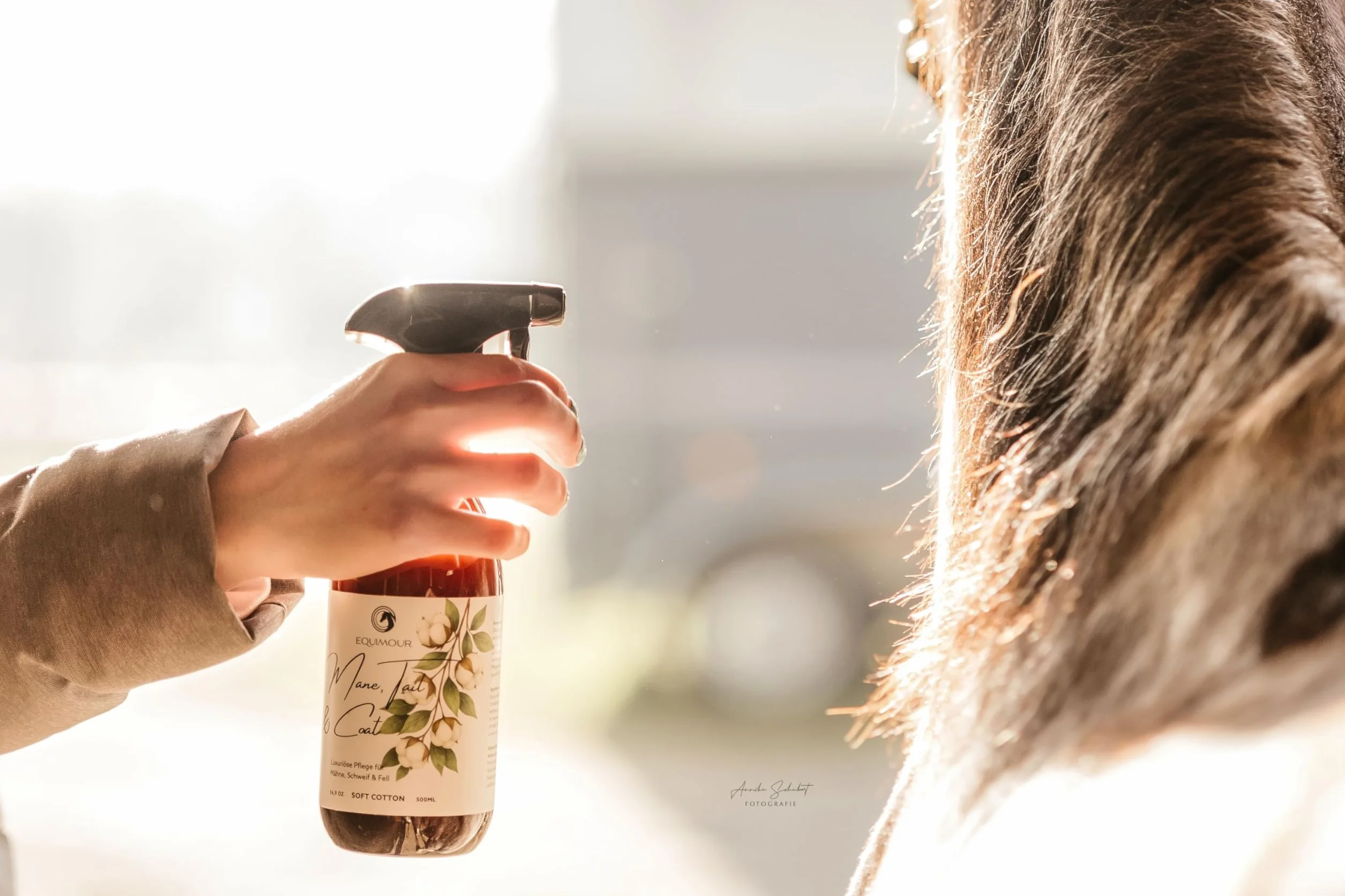 Espray para crines y cola para caballos, con aroma de algodón suave, facilita el peinado y el desenredado, aporta un brillo sedoso, fórmula de cuidado repelente al polvo, 500 ml