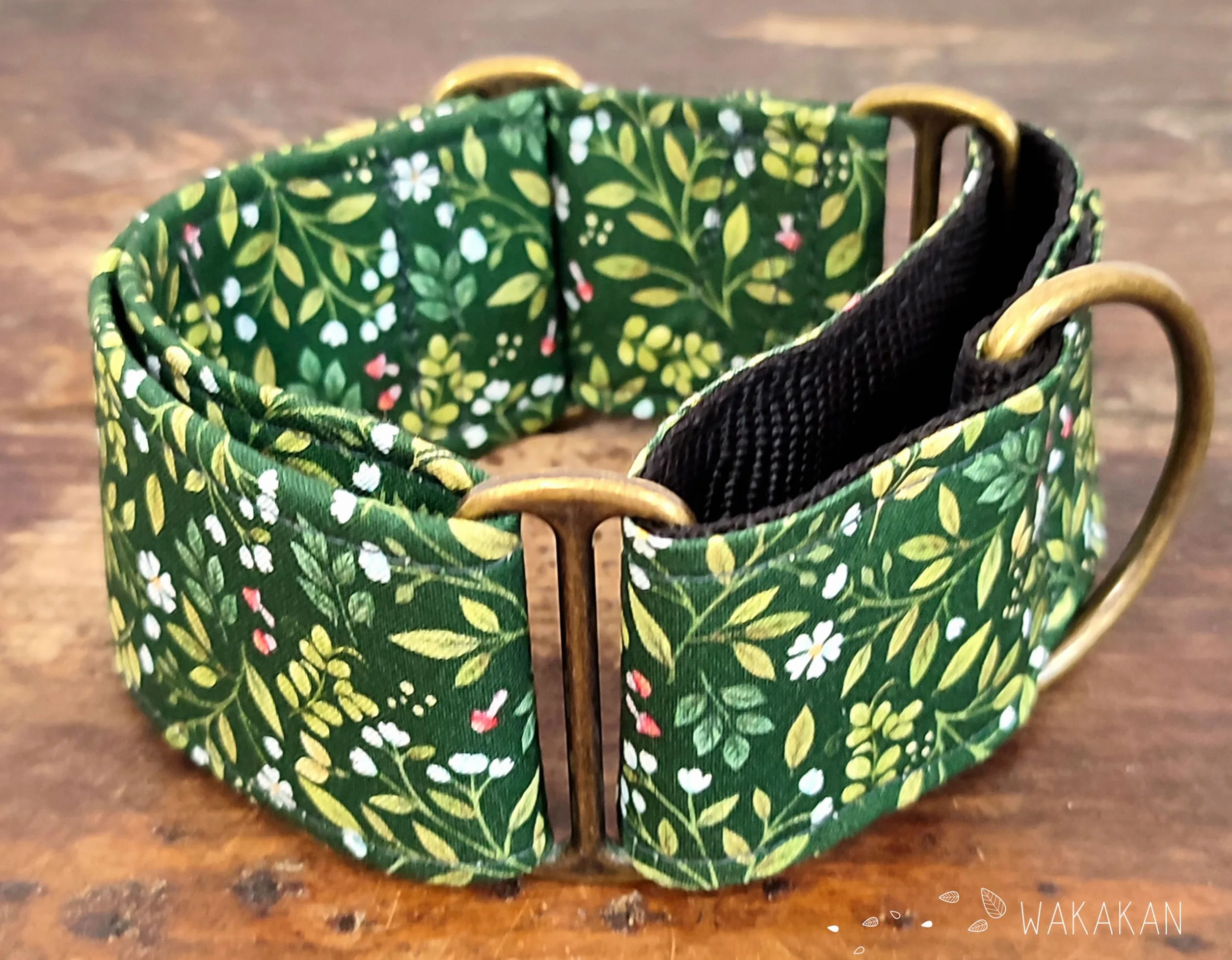 Collar Martingale Para Perro: Green Witch, Hecho a Mano en España por Wakakán