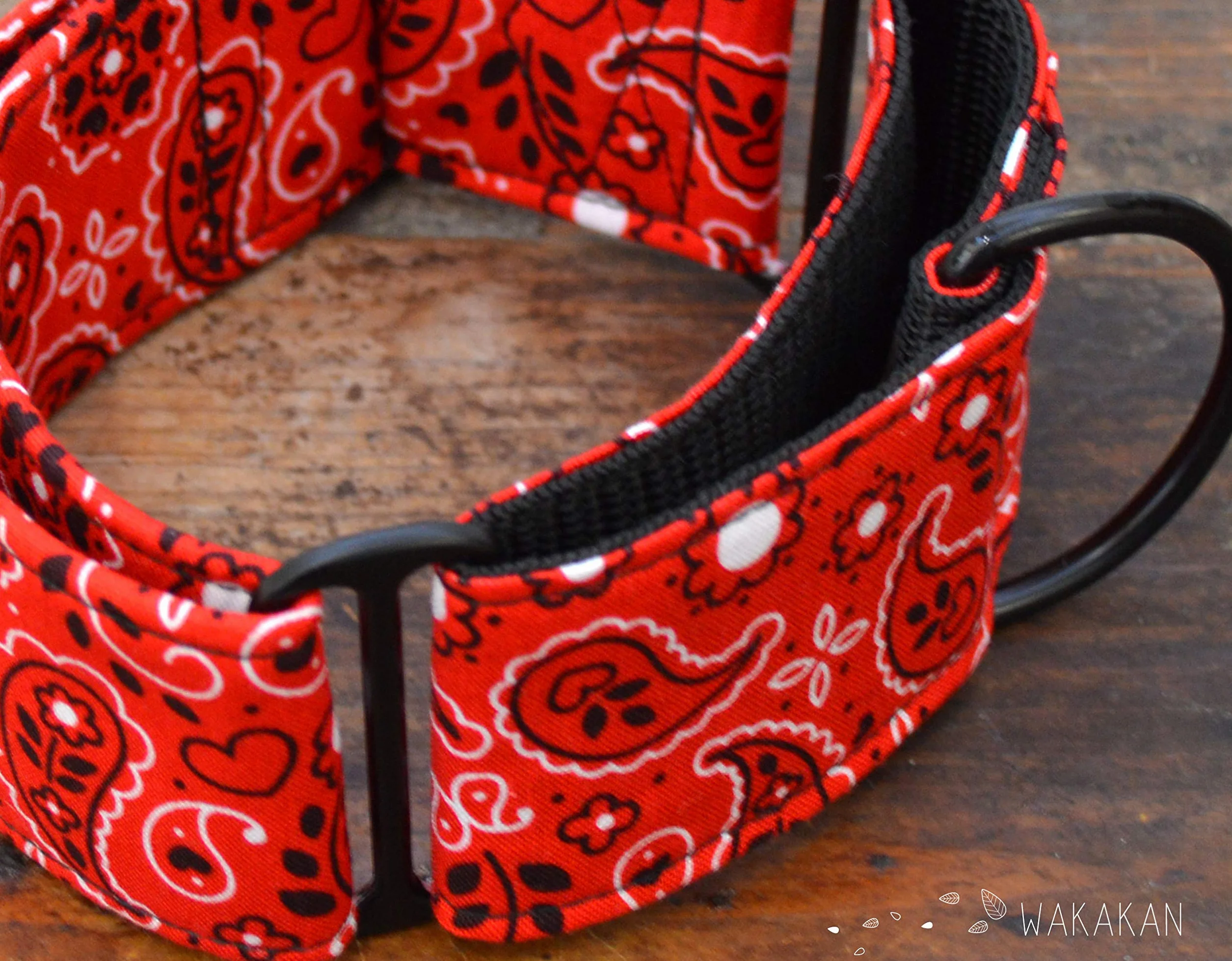 Collar Martingale: Red Bandana, Hecho a Mano en España por Wakakán