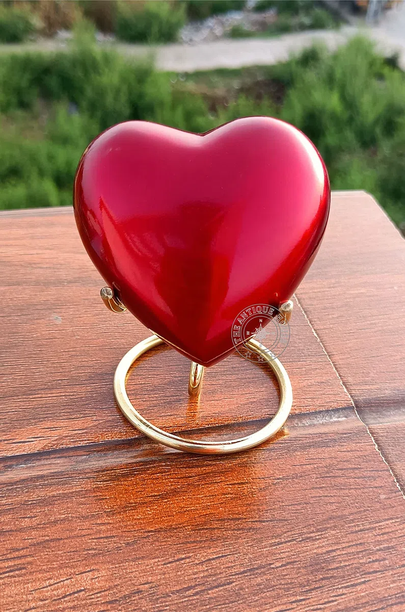 Urna de cremación para cenizas, urna de corazón rojo con caja roja y soporte de latón, mini urna conmemorativa para mascotas para tu ser querido