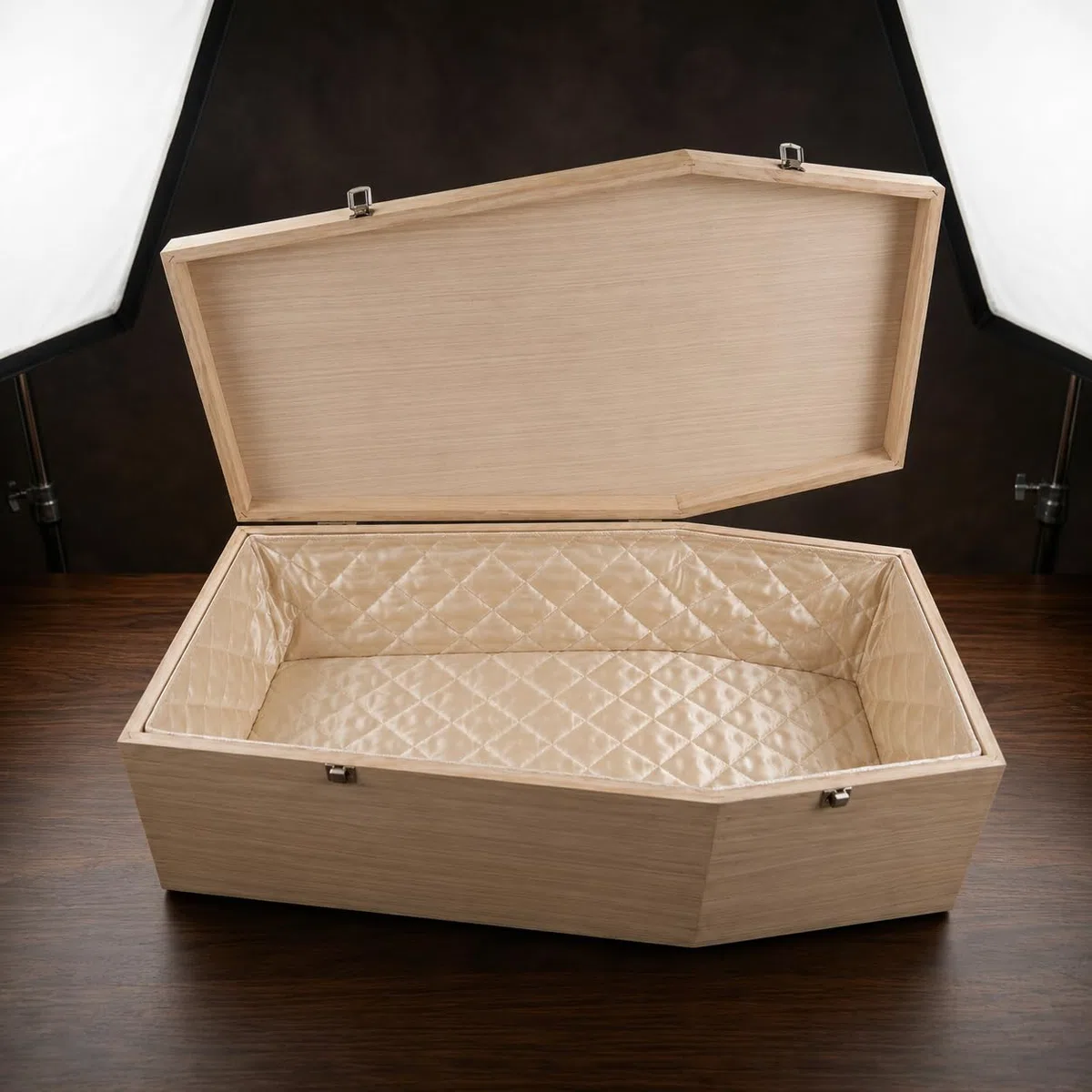 ataud de Madera con Forro Interior Satinado - tamaño XL para Mascotas Medianas - ataud para Mascotas con Cierre Fijo de Metal - Naturaleza del ataud Hecha de Madera