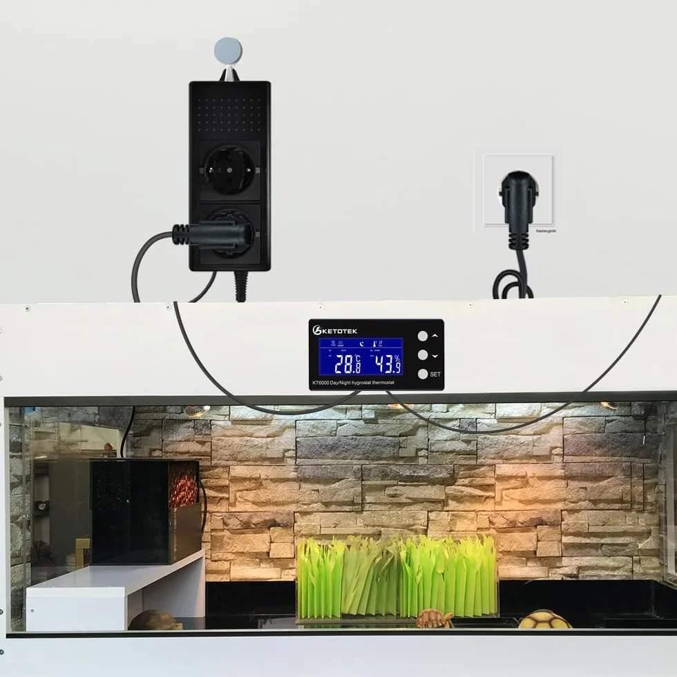 KETOTEK Enchufe con Higrostato Termostato con Sonda, Dia/Noche Controlador de Humedad y Temperatura Regulador Digital 220V con Temporizador para Terrario Reptil Invernadero Incubadora