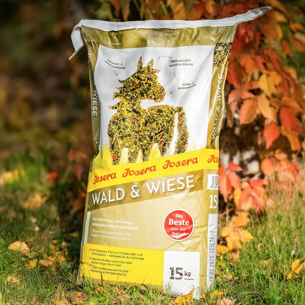 Josera Forest & Wiese, 1 x 15 kg, Comida para Caballos Premium: el Cereal de Hierbas Que Ayuda a Respirar, sin Avena, Reduce el almidón y el azúcar, 1 Unidad